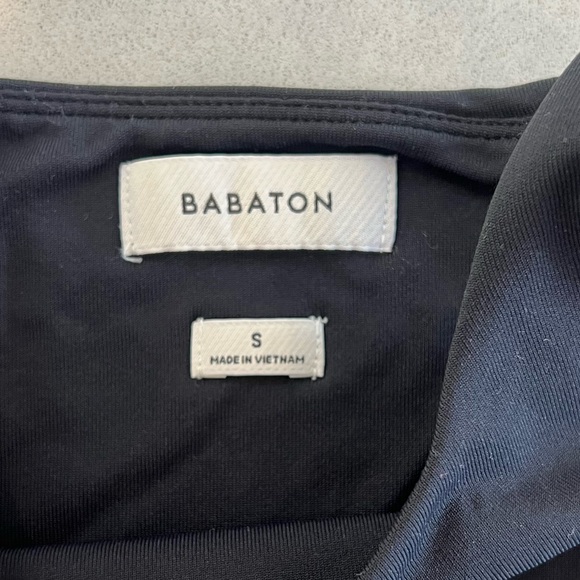 Aritzia Small black Babaton crop top - Picture 2 of 6